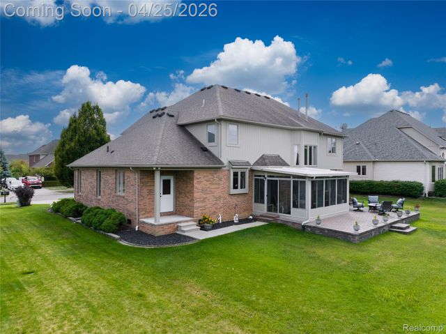 14229 Mandarin Drive, Shelby Charter Township, MI 48315