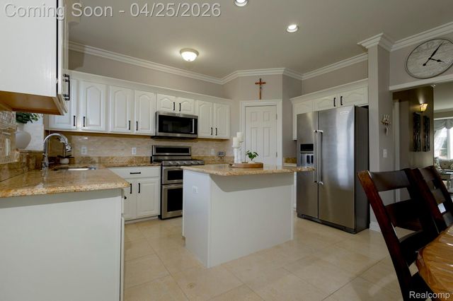 14229 Mandarin Drive, Shelby Charter Township, MI 48315