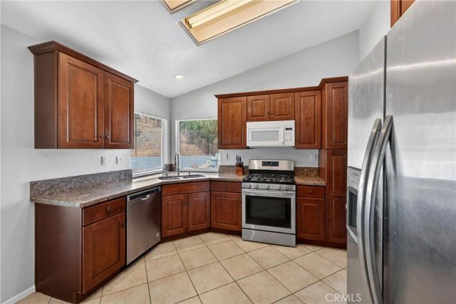 31009 Lausanne, Lake Elsinore, CA 92530