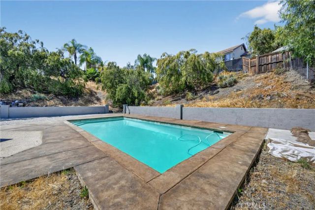 31009 Lausanne, Lake Elsinore, CA 92530