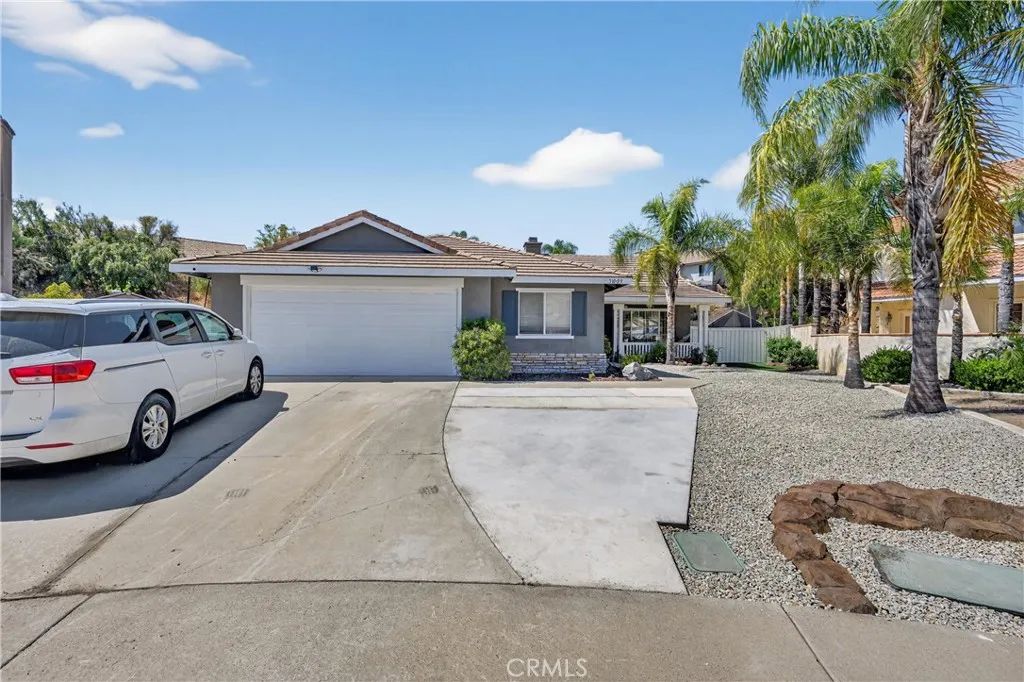 31009 Lausanne, Lake Elsinore, CA 92530