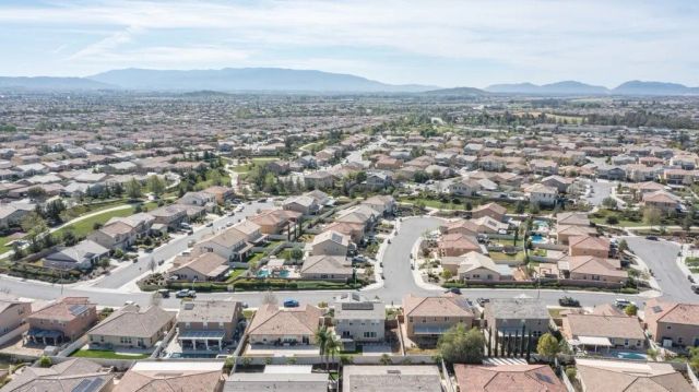 30354 Woodland Hills Street, Murrieta, CA 92563