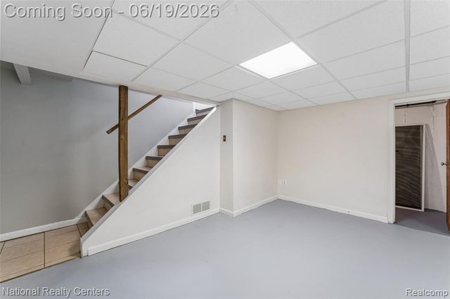 8108 Whitefield Street, Dearborn Heights, MI 48127