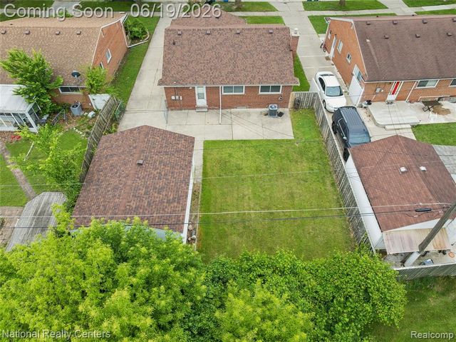 8108 Whitefield Street, Dearborn Heights, MI 48127