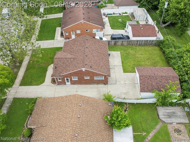 8108 Whitefield Street, Dearborn Heights, MI 48127