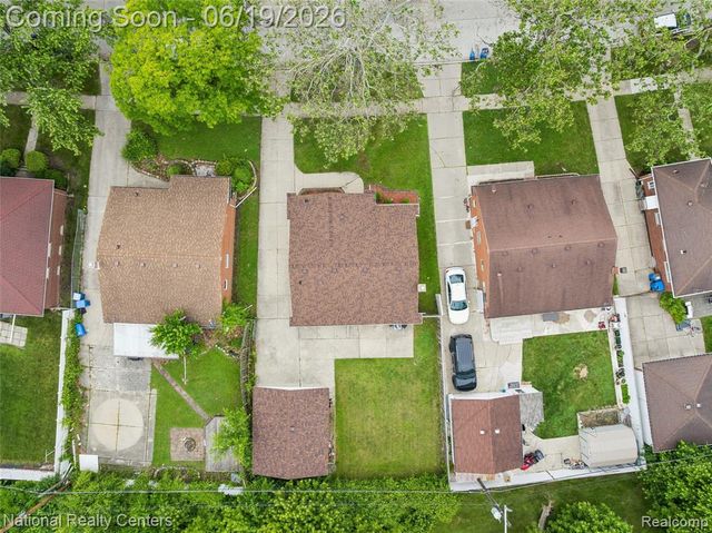 8108 Whitefield Street, Dearborn Heights, MI 48127