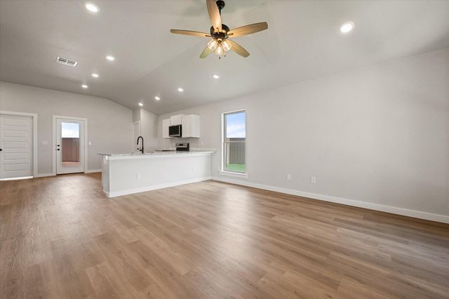 6013 Volney Avenue, Lubbock, TX 79407