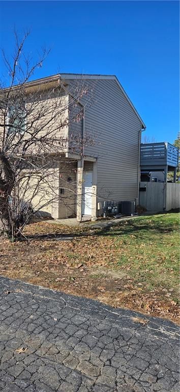 6134 E 127th Street, Grandview, MO 64030