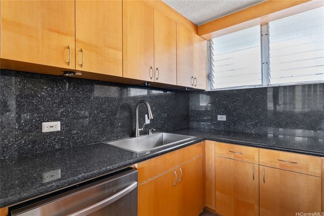 1676 Ala Moana Boulevard 710, Honolulu, HI 96815