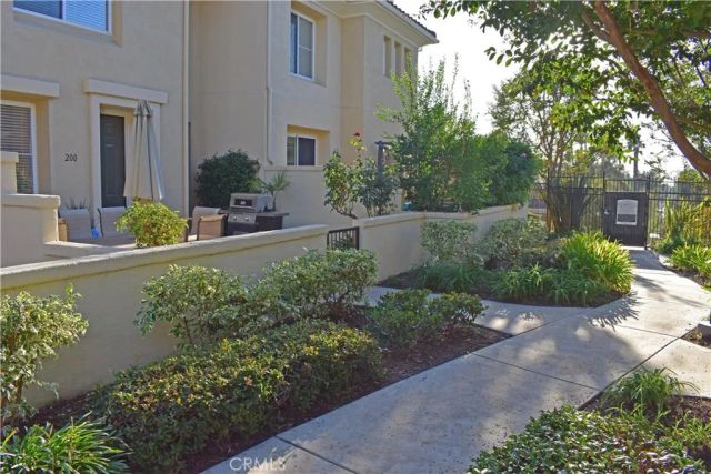 200 Via Vicini, Rancho Santa Margarita, CA 92688