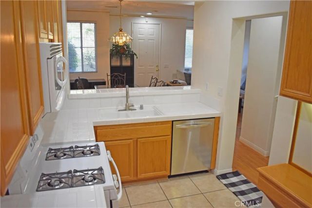 200 Via Vicini, Rancho Santa Margarita, CA 92688