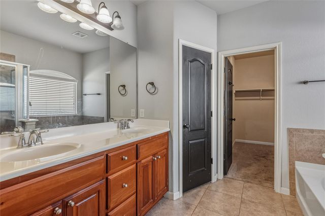 4640 Tiddle LN, Pflugerville, TX 78660