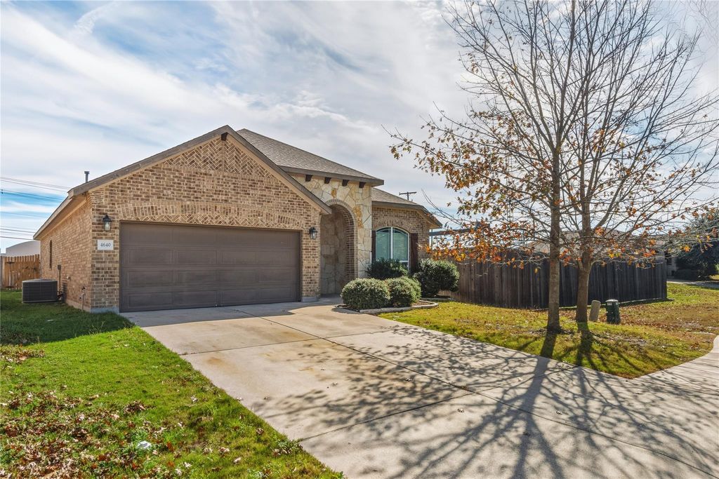 4640 Tiddle LN, Pflugerville, TX 78660