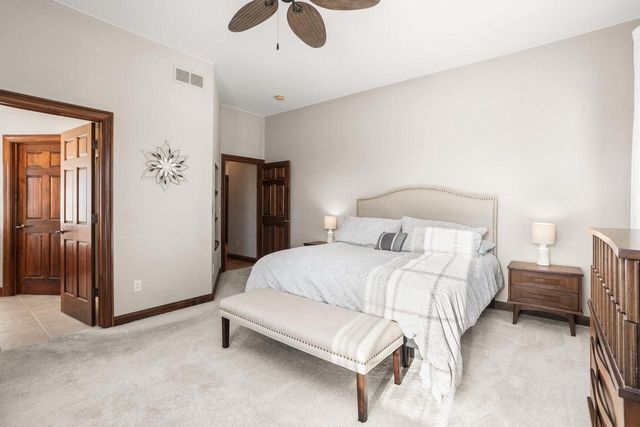 W330S10080 Genevieve DRIVE, Mukwonago, WI 53149