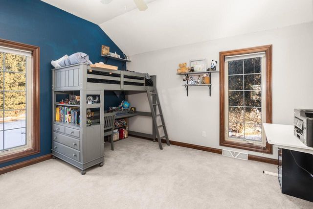 W330S10080 Genevieve DRIVE, Mukwonago, WI 53149