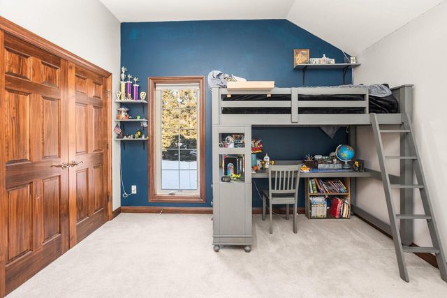 W330S10080 Genevieve DRIVE, Mukwonago, WI 53149