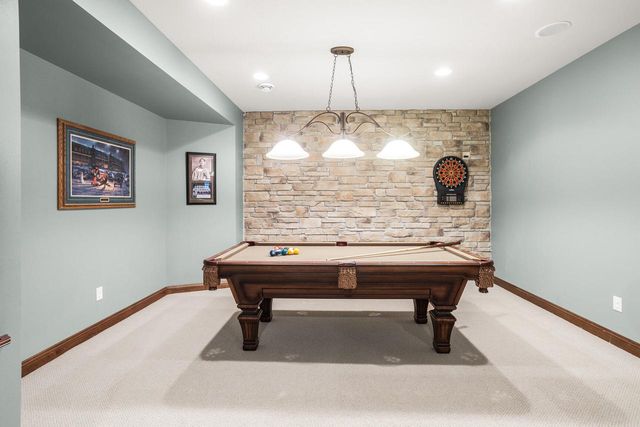 W330S10080 Genevieve DRIVE, Mukwonago, WI 53149