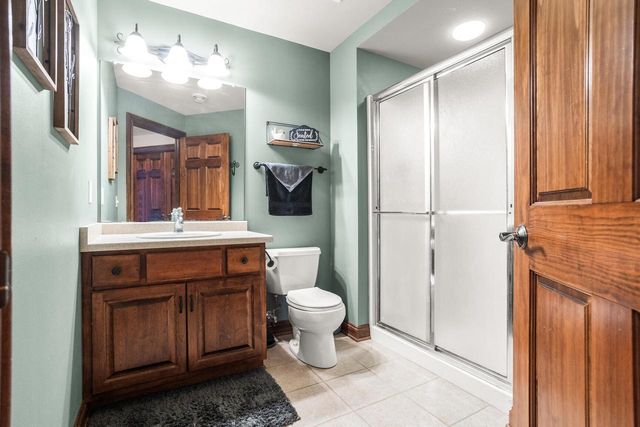 W330S10080 Genevieve DRIVE, Mukwonago, WI 53149