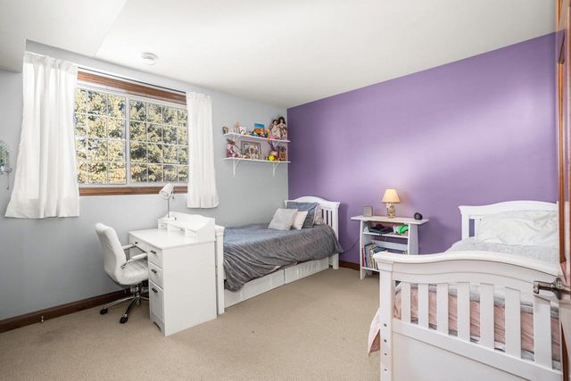 W330S10080 Genevieve DRIVE, Mukwonago, WI 53149