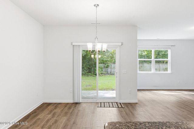 8052 W Highcroft Drive NE, Leland, NC 28451