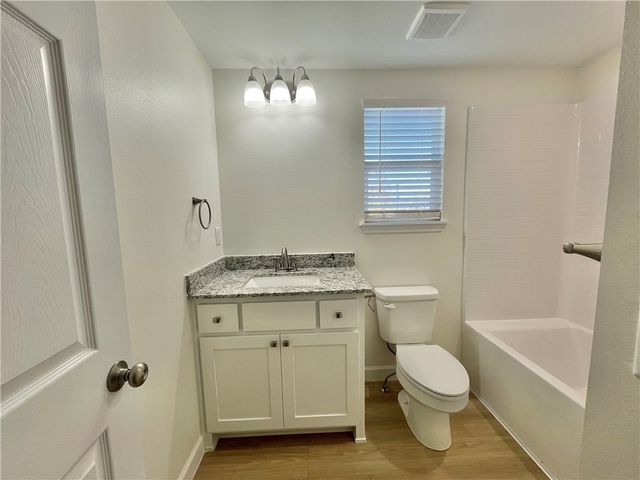 506 Park Street B, Springdale, AR 72764