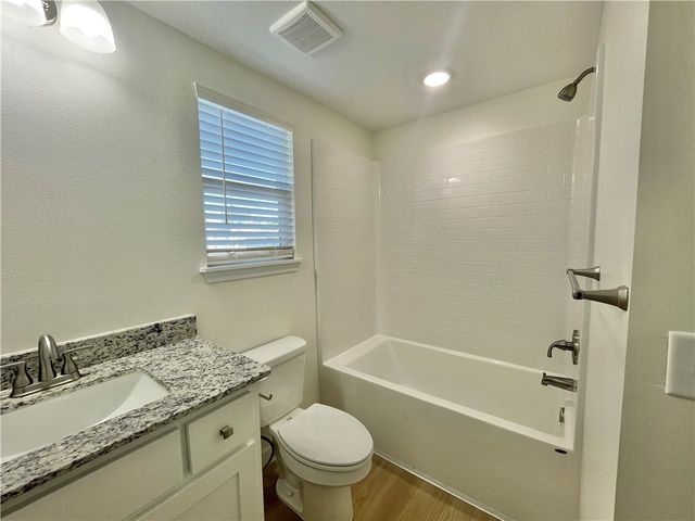 506 Park Street B, Springdale, AR 72764