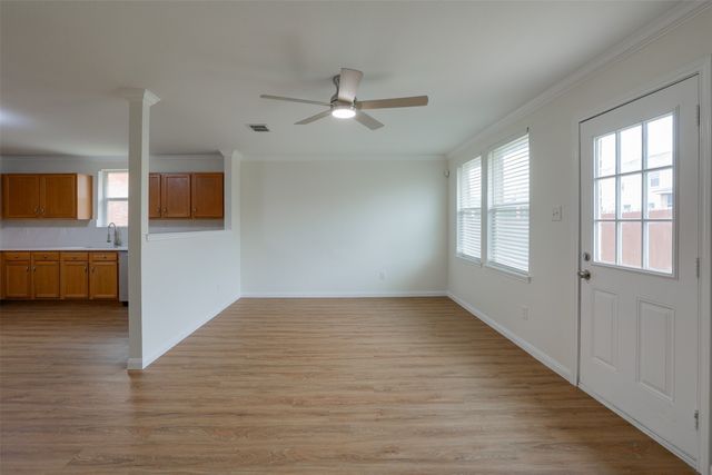 8422 Seven Hills Road, Arlington, TX 76002