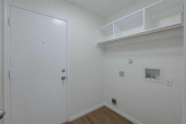 8422 Seven Hills Road, Arlington, TX 76002