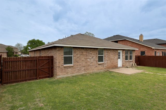 8422 Seven Hills Road, Arlington, TX 76002