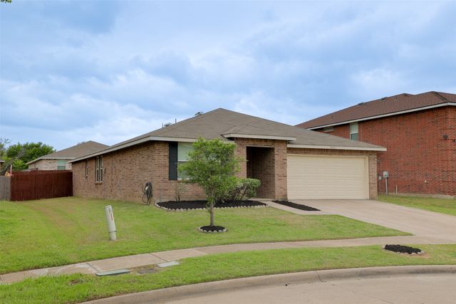 8422 Seven Hills Road, Arlington, TX 76002