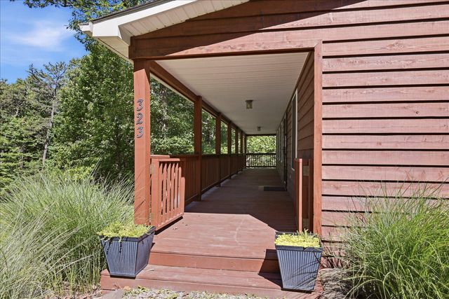 323 S TIMBER RIDGE RD, Cross Junction, VA 22625