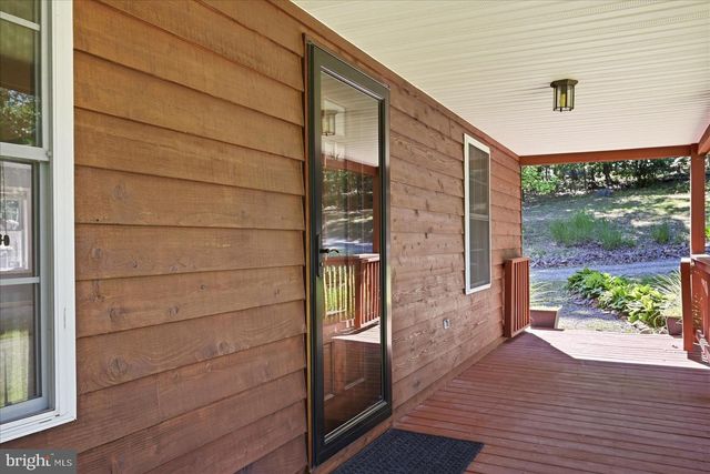 323 S TIMBER RIDGE RD, Cross Junction, VA 22625