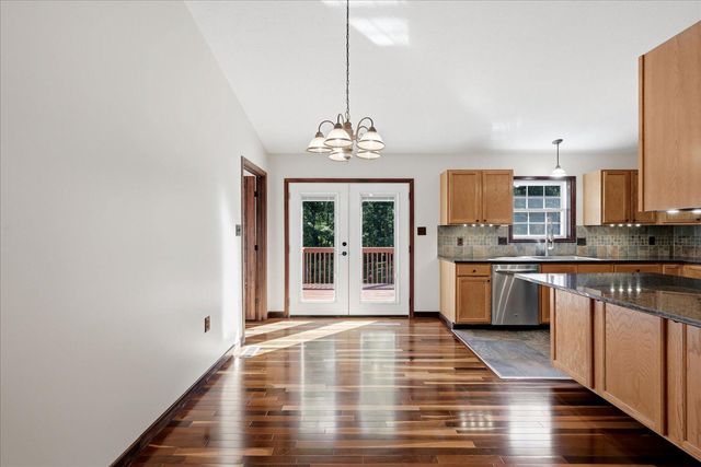 323 S TIMBER RIDGE RD, Cross Junction, VA 22625