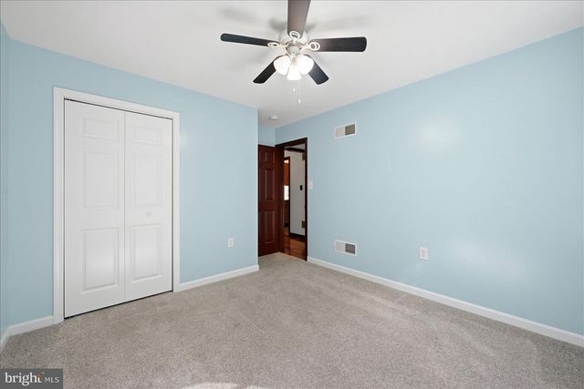 323 S TIMBER RIDGE RD, Cross Junction, VA 22625