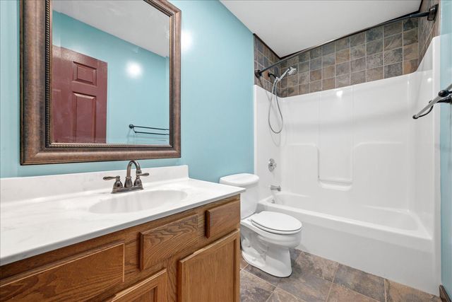323 S TIMBER RIDGE RD, Cross Junction, VA 22625
