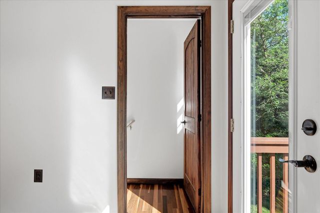 323 S TIMBER RIDGE RD, Cross Junction, VA 22625