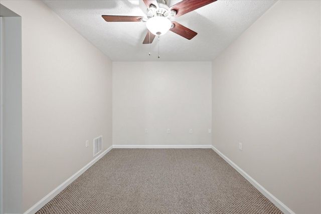 323 S TIMBER RIDGE RD, Cross Junction, VA 22625