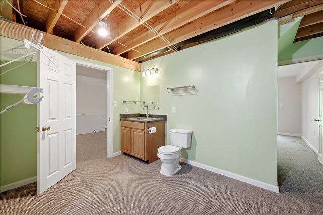 323 S TIMBER RIDGE RD, Cross Junction, VA 22625