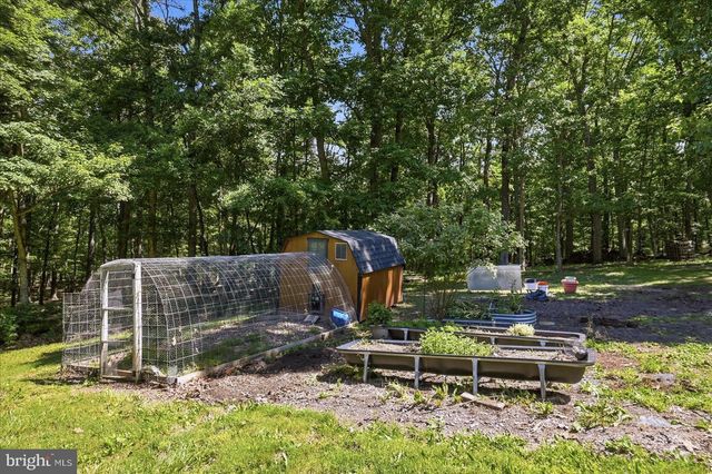 323 S TIMBER RIDGE RD, Cross Junction, VA 22625