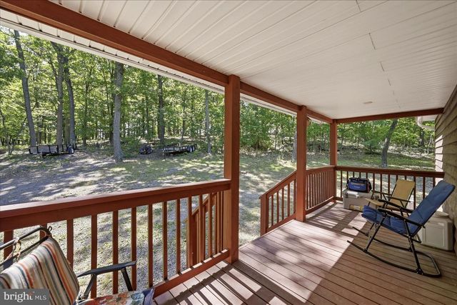 323 S TIMBER RIDGE RD, Cross Junction, VA 22625