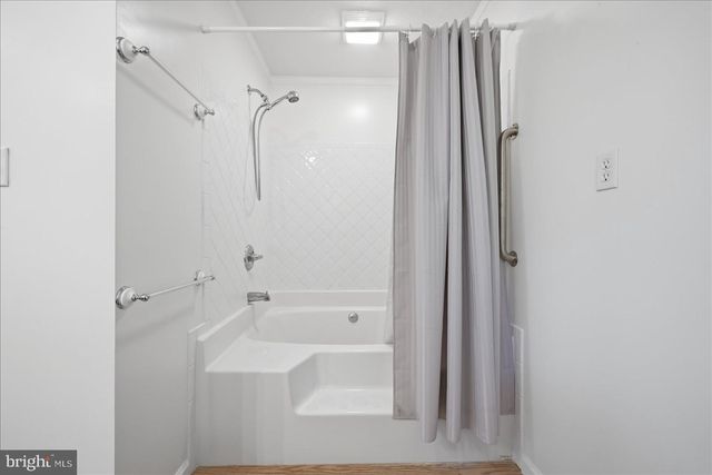 323 S TIMBER RIDGE RD, Cross Junction, VA 22625