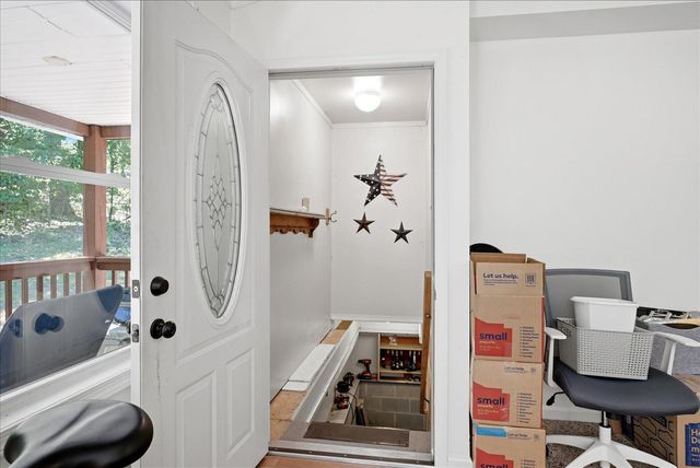 323 S TIMBER RIDGE RD, Cross Junction, VA 22625