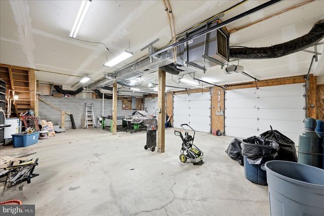 323 S TIMBER RIDGE RD, Cross Junction, VA 22625