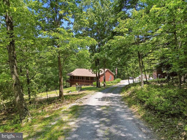 323 S TIMBER RIDGE RD, Cross Junction, VA 22625