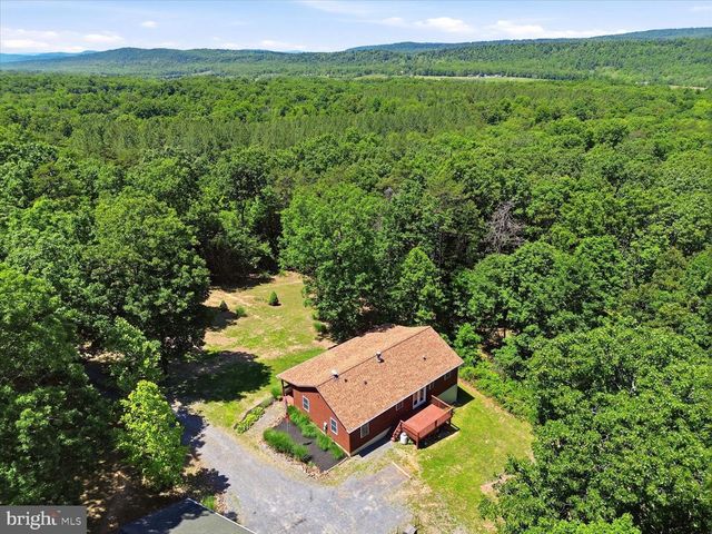 323 S TIMBER RIDGE RD, Cross Junction, VA 22625