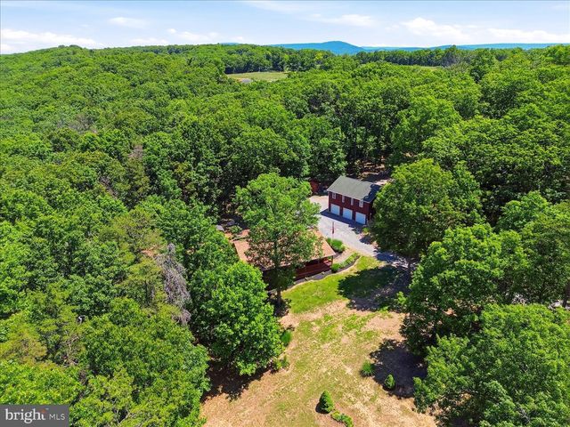 323 S TIMBER RIDGE RD, Cross Junction, VA 22625