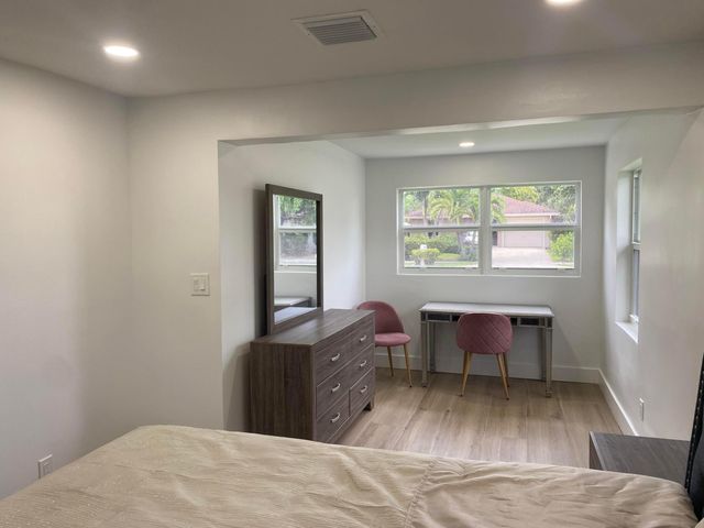 118 SW 9th Avenue, Delray Beach, FL 33444