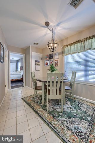 220 WINDING HILL DR, Lancaster, PA 17601