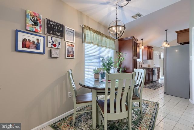 220 WINDING HILL DR, Lancaster, PA 17601