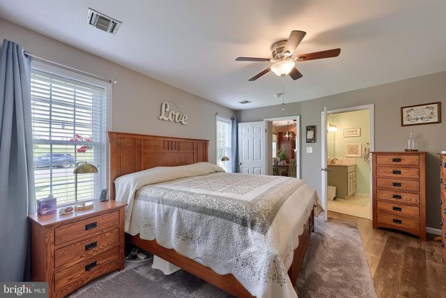220 WINDING HILL DR, Lancaster, PA 17601